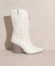 Load image into Gallery viewer, Emersyn Embroidered Boots
